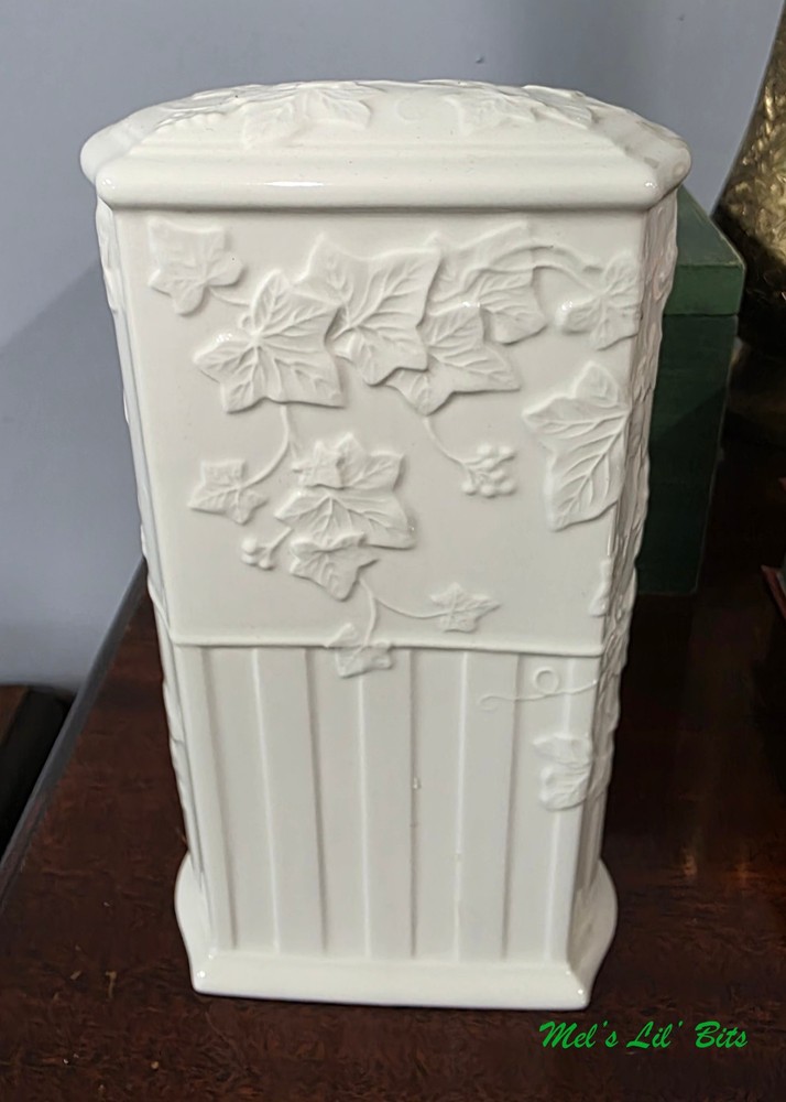 Wedgewood Classic Garden Table Clock