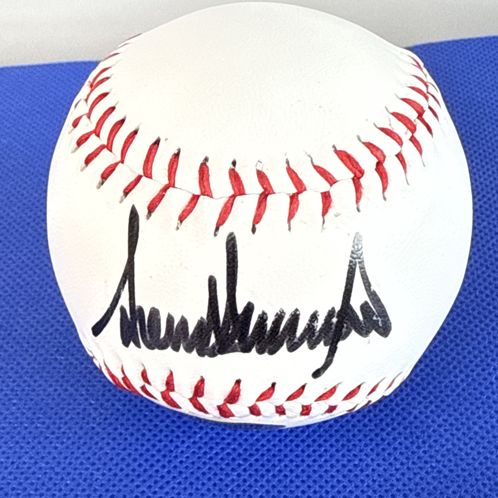 President Donald Trump Hand Signed Baseball Autographed COA Hologram