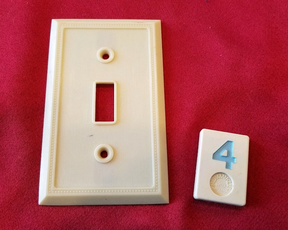 Vtg Single GANG SWITCH PLATE IVORY RIBBED DECO COVER DASHED LiNED BORDER - BB4