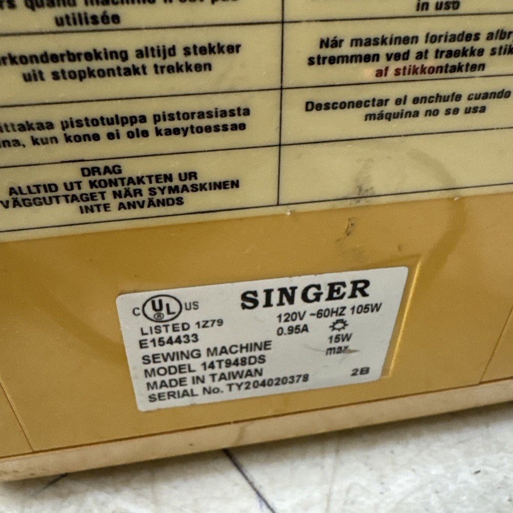 Singer Overlock Sewing Machine Model# 14T948DS Serger Works