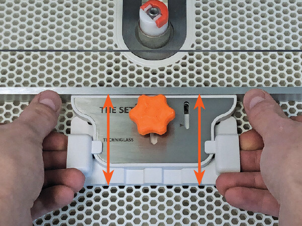 The Set - Straight Edge Guide for The Grinder