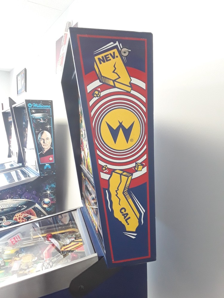 Earthshaker by Williams Pinball Machine