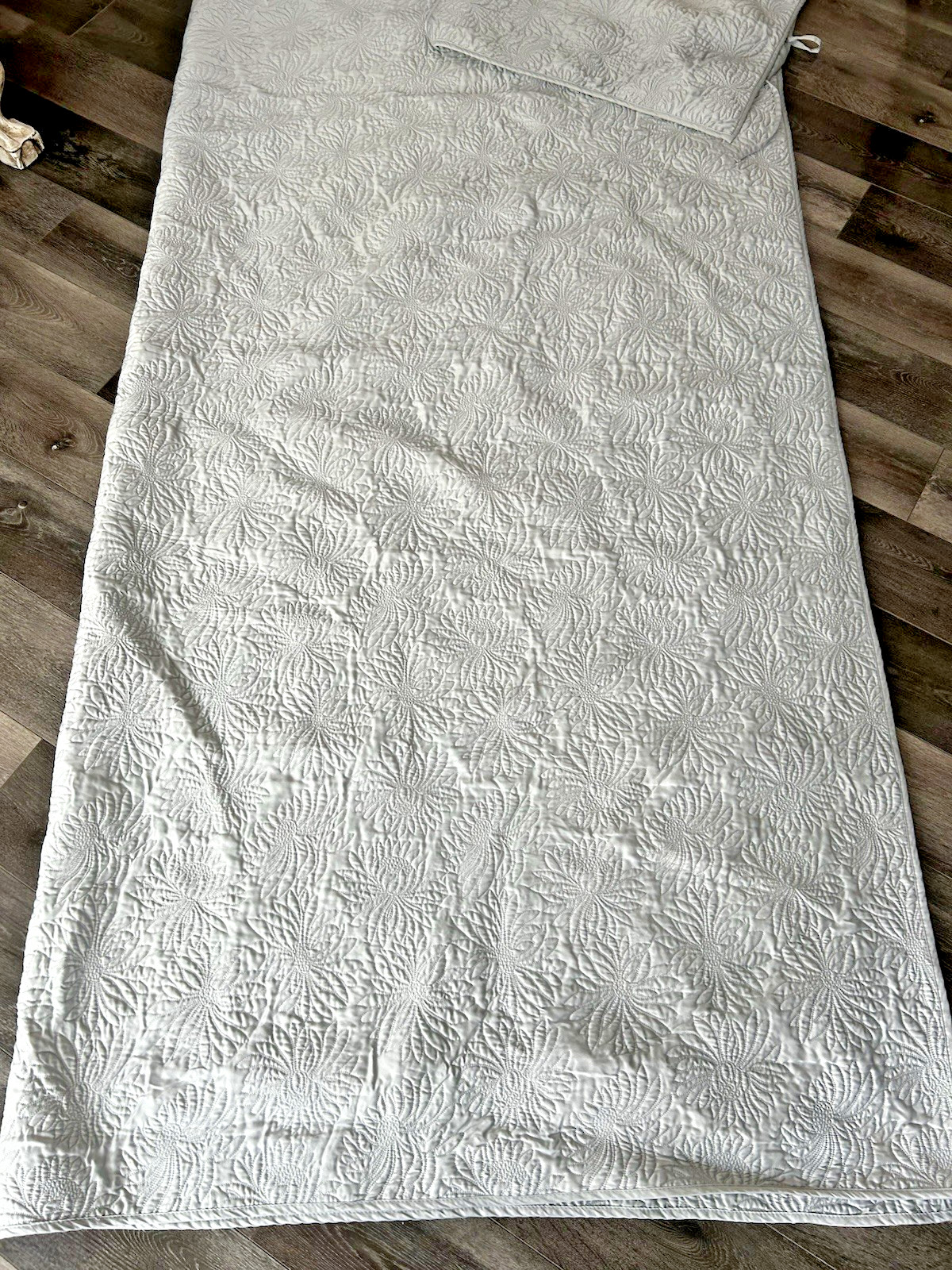 Martha Stewart Full Queen Quilted Bedspread Coverlet Steel Gray Floral w/Sham