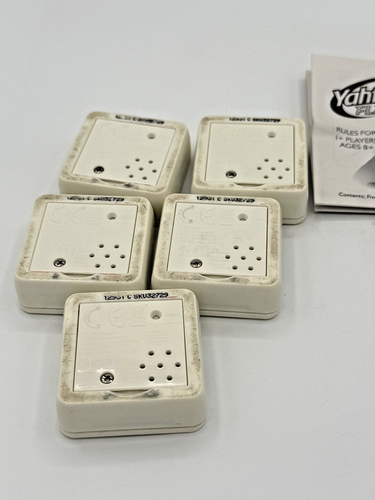 Yahtzee Flash Electronic Family Fun Game with Instructions