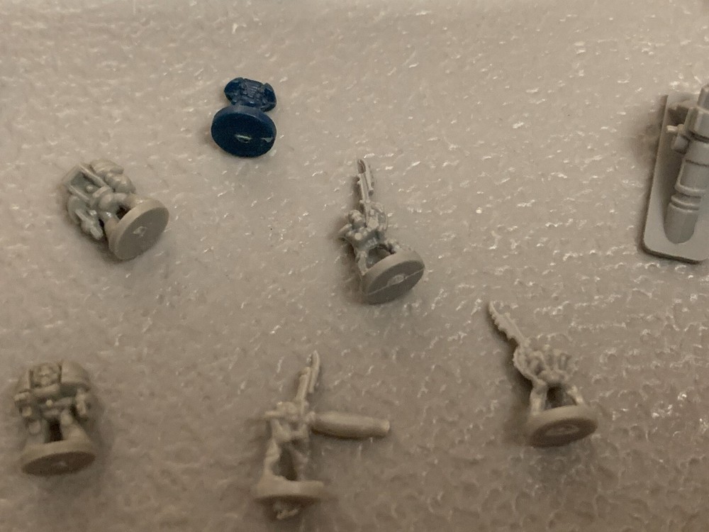 A11360 EPIC WARHAMMER 40K SPACE MARINES MIXED RANDOM LOT