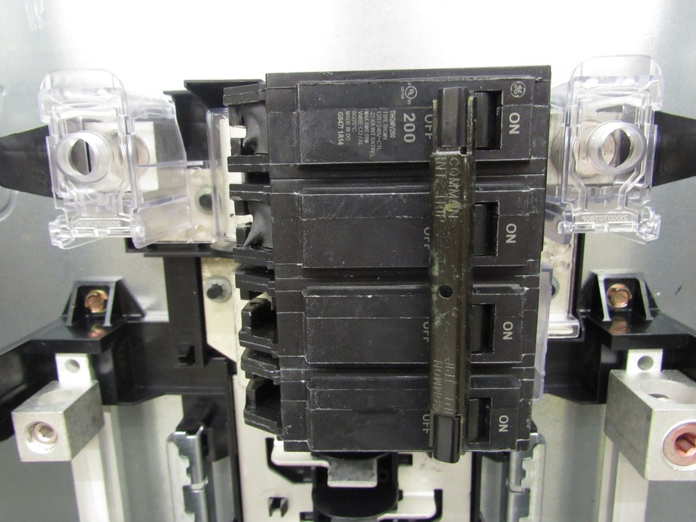 GE TM3220CCU2K Loadcenters and Panelboards