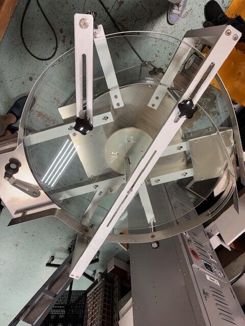 T-21100 Automatic Rolling Vertical Round Bottle Labeling Machine