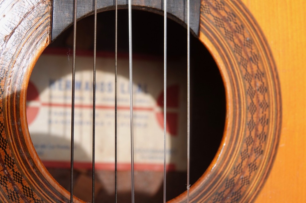 HERMANOS LEAL CLASSICAL GUITAR