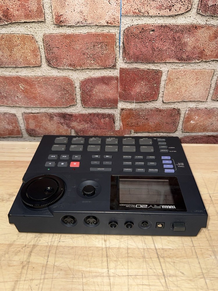 YAMAHA RY20 Rhythm Programmer Drum Machine