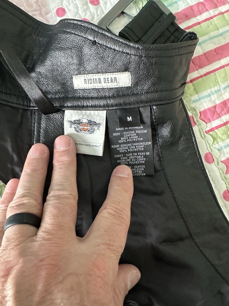 Harley Davidson Leathers Medium. Genuine Leather Used One Time.