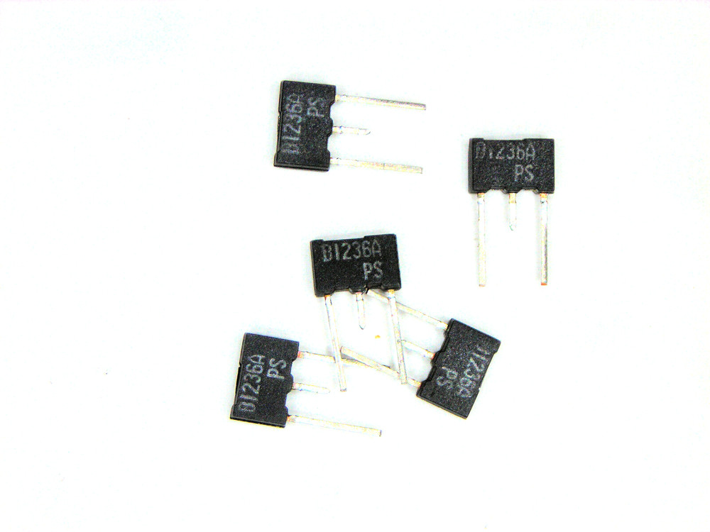 2SB1236 "Original" ROHM Transistor 2 pcs