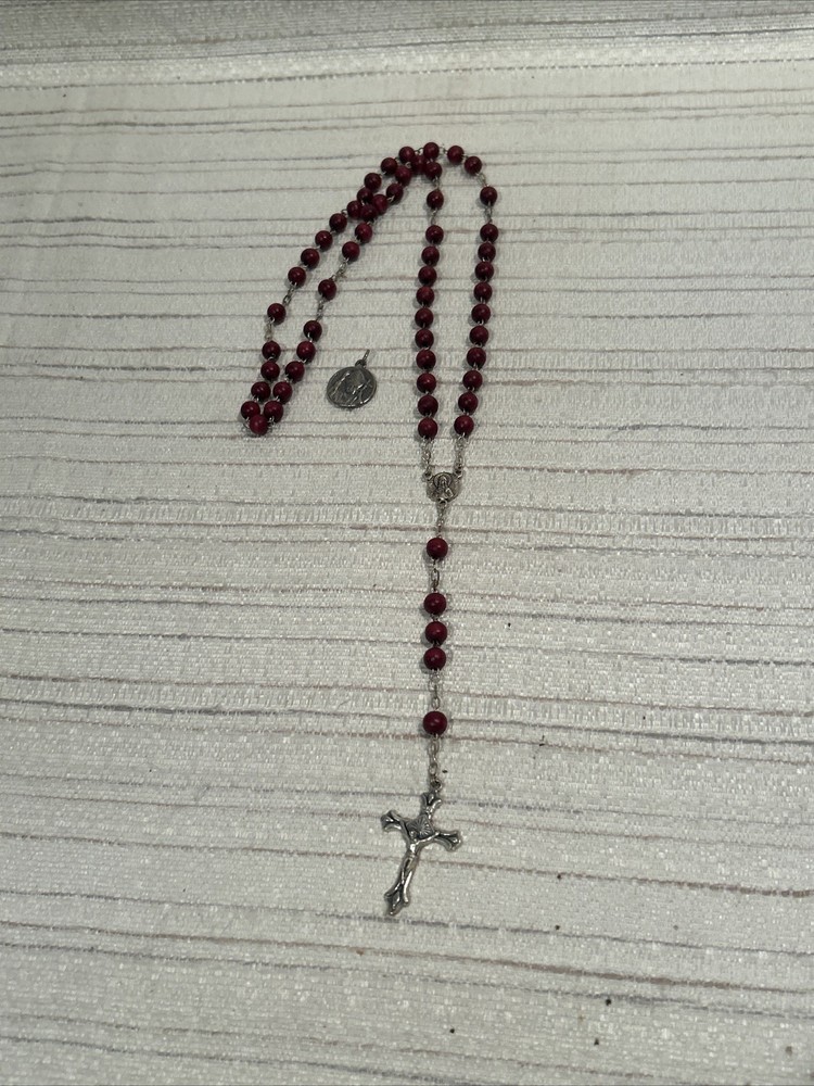 Jubilaeum AD 2000 Rosary Beads & Pope Charm W/ Case