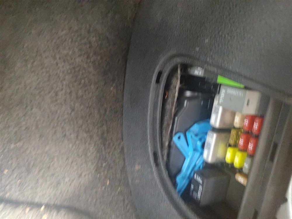 IMPALA    2011 Fuse Box Cabin 6493