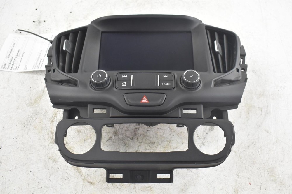 2020 GMC Terrain Control Panel Screen 8 Used, Reprogramming Needed