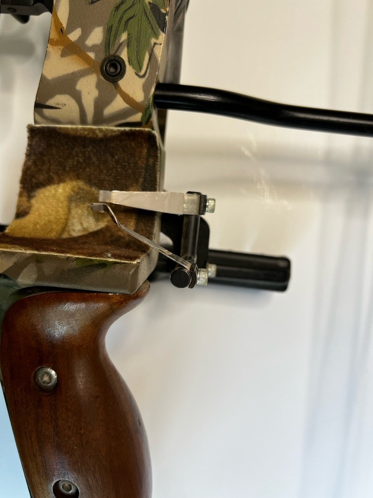 Preowned PSE Archery NOVA Compound Youth Bow Right Handed