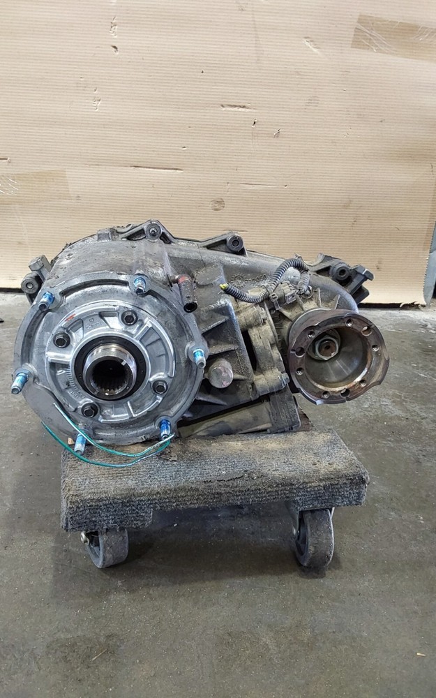 2001 Dodge Durango Transfer Case OEM 52105472AB