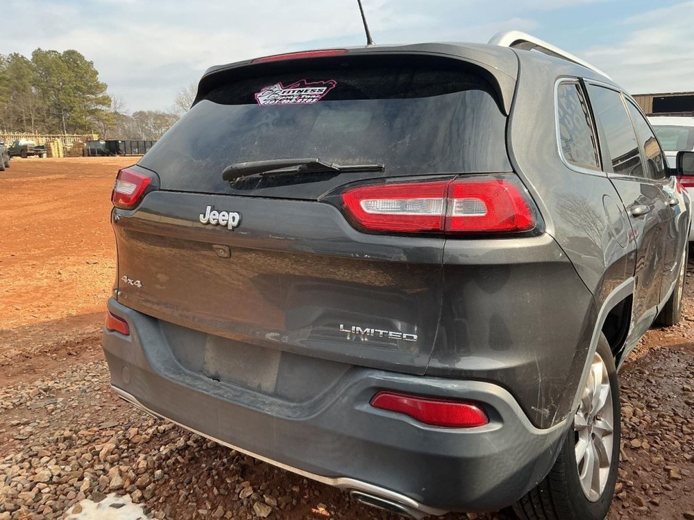 CHEROKEE 2015 Glove Box 4947577