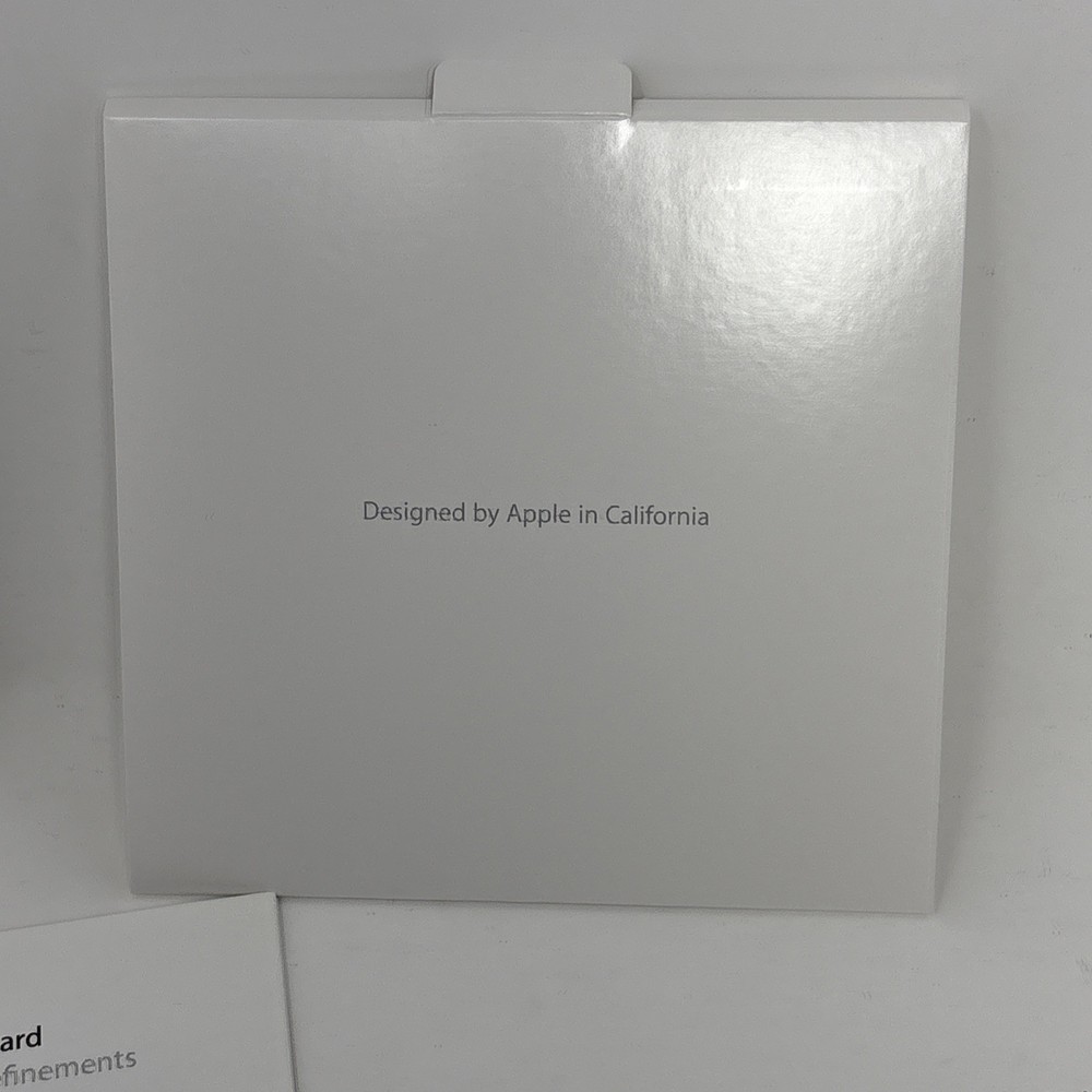 Apple Mac OS X Leopard Version 10.5.4 & Snow Leopard 10.6.3 Install DVDs Retail
