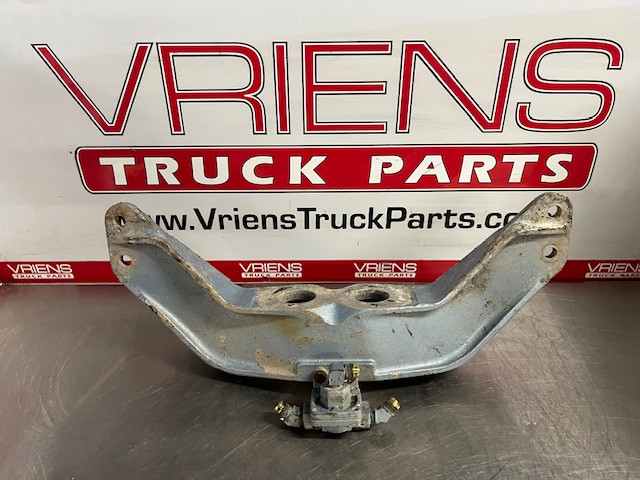 PETERBILT PETERBILT SUPPORT-ENGINE FRONT CAST ALUM 05-15046M002, MULTIPLE COLOR