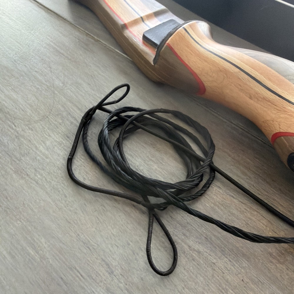 Fleetwood Monarch 62" 29# Recurve Bow Includes String