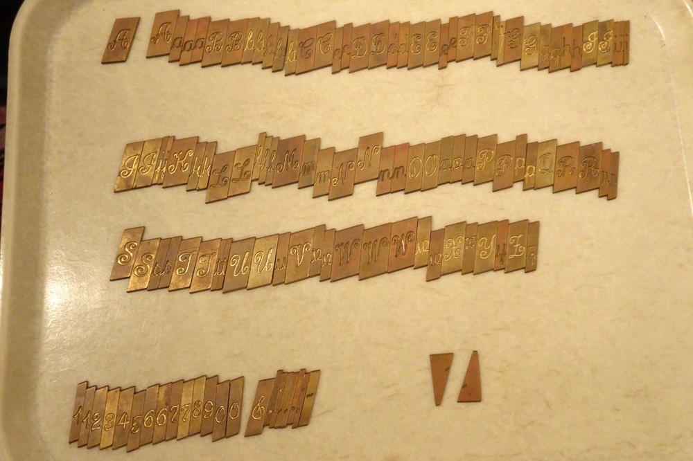 Hermes 35-335  Connecting Script Brass Engraving 3/8" Font Set Missing Cap "H"