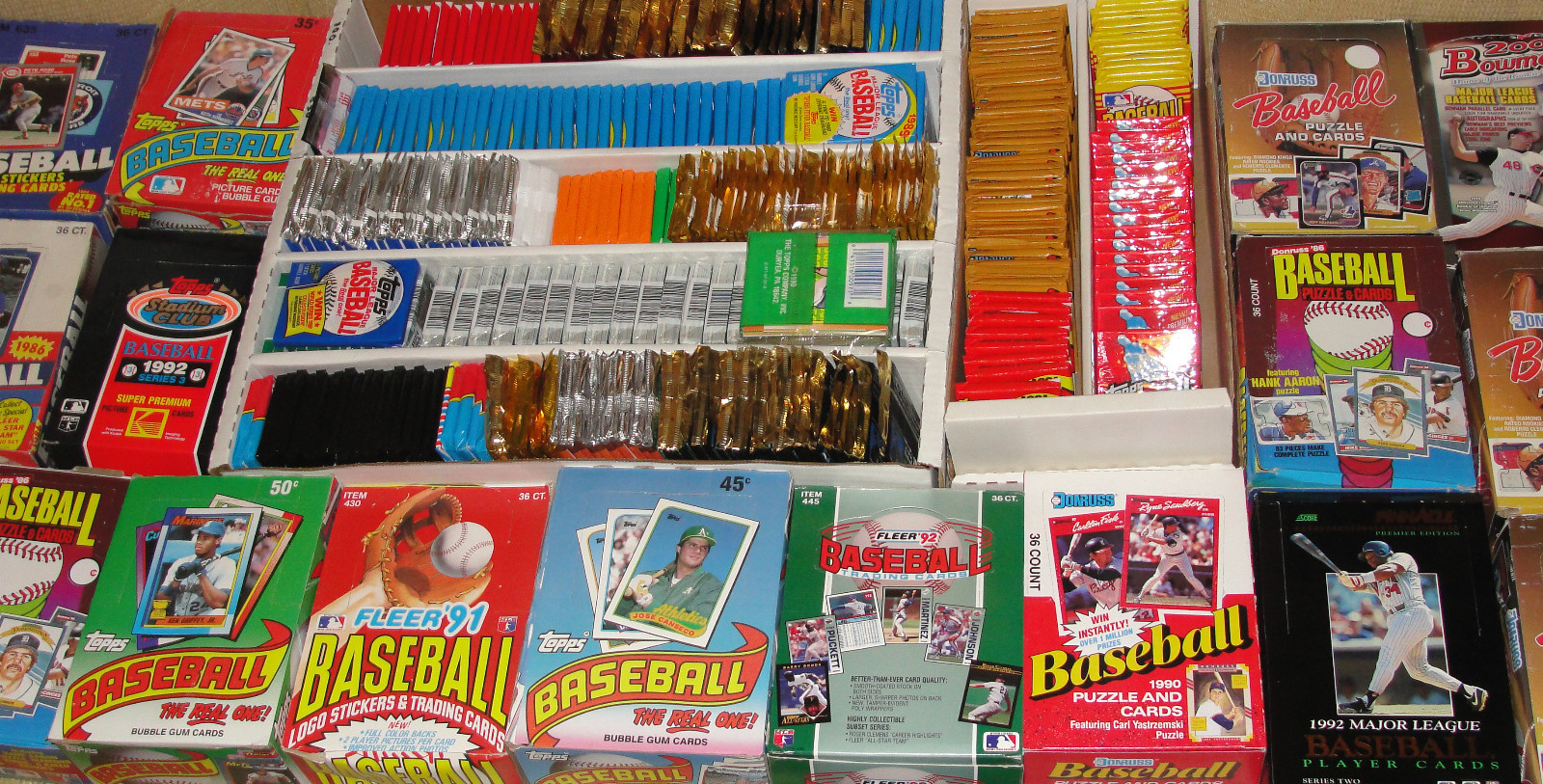 HUGE Lot of 100 Unopened Old Vintage Baseball Cards in Wax Cello Rack Packs