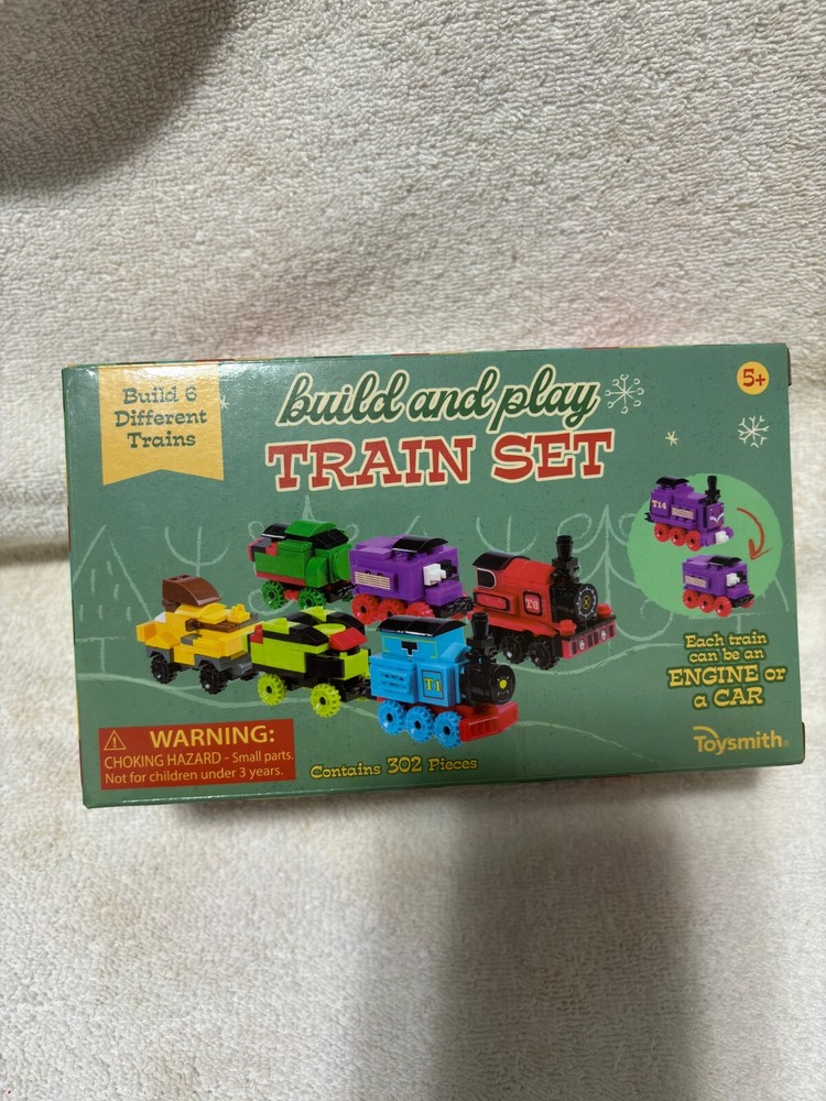 BUILD AND PLAY TRAIN SET NEW