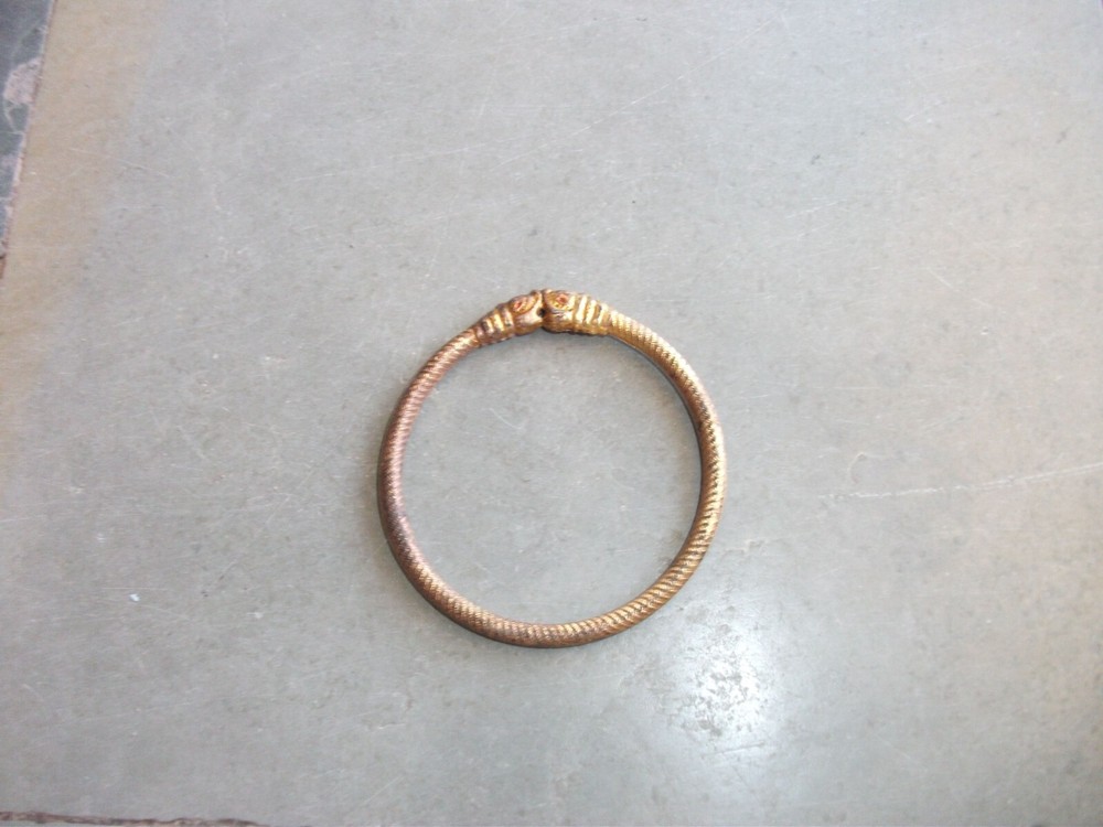 4 Pc Vintage Fine Metal Handcrafted Solid Crafted Bracelets /Bangles