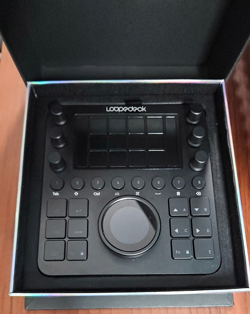 Loupedeck CT Creative Tool (LDD1903) Editing Console, Excellent Cond. w/ Extras