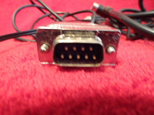GPS POWER ADAPTER PLUGS INTO POWER SOURCE AND CIGARETTE LIGHTER ADAPTER