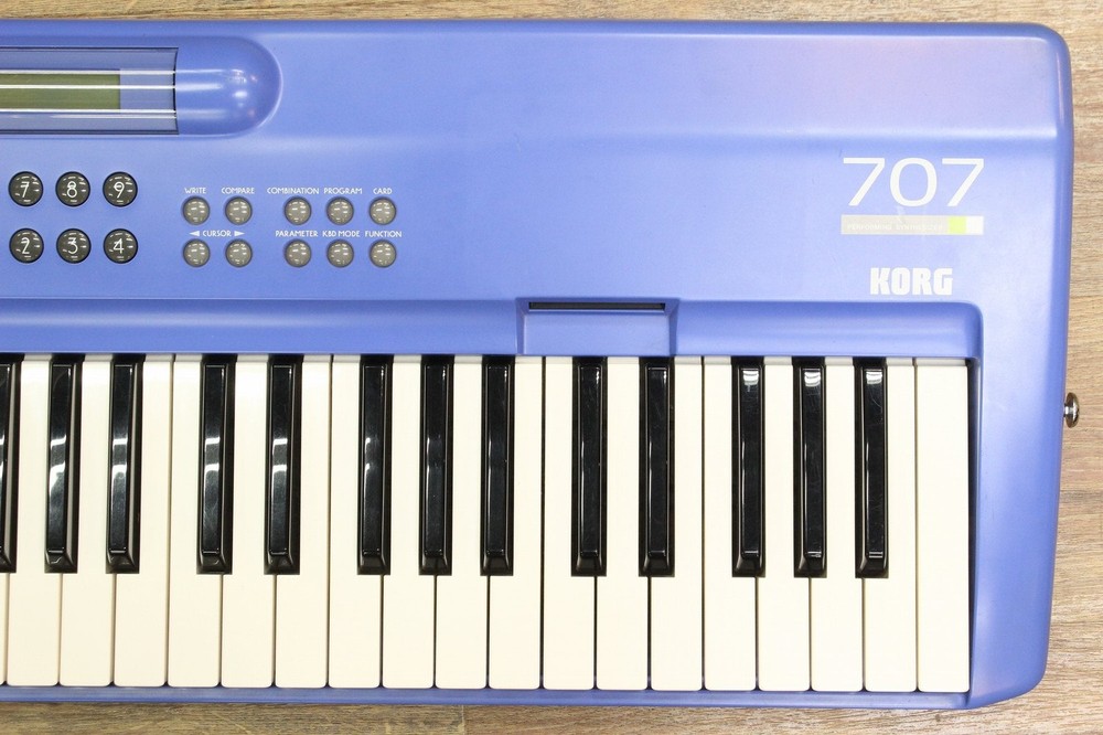 KORG 707 [002889]