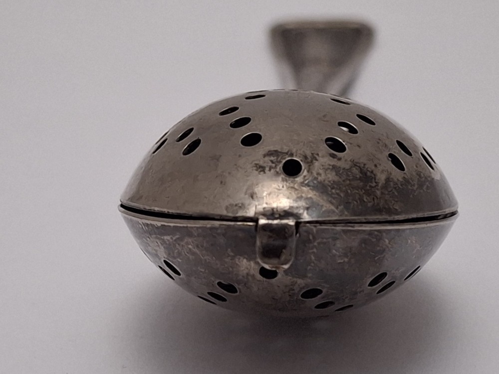 Vintage E & JB Tea Infuser Spoon With Clamp