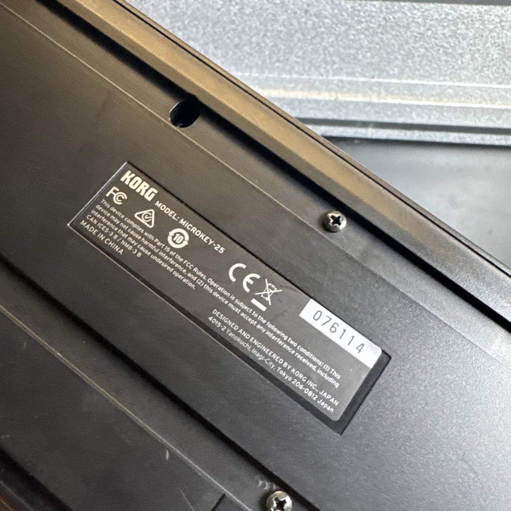 Korg microKEY-25 USB Powered Keyboard (not wireless)