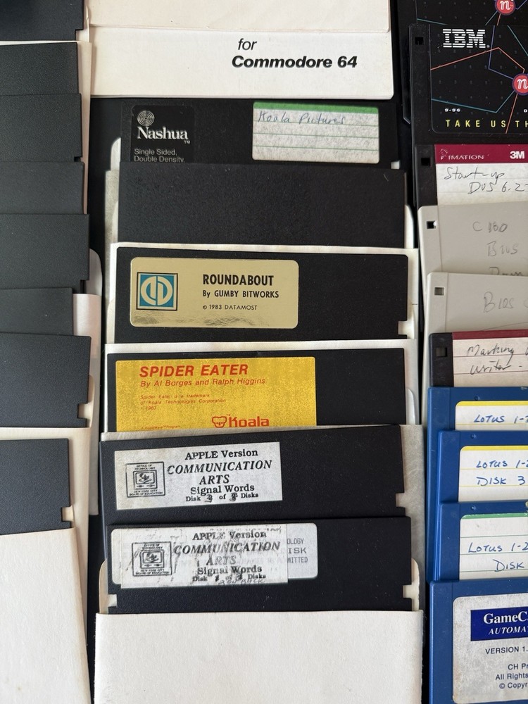 VTG Mixed Lot Computer Games Software Commodore 64 Atari Tandy Apple IBM READ