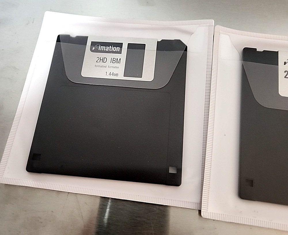 Imation 3.5" Floppy Disks Diskettes 2 Pack IBM Formatted 1.44MB 2HD