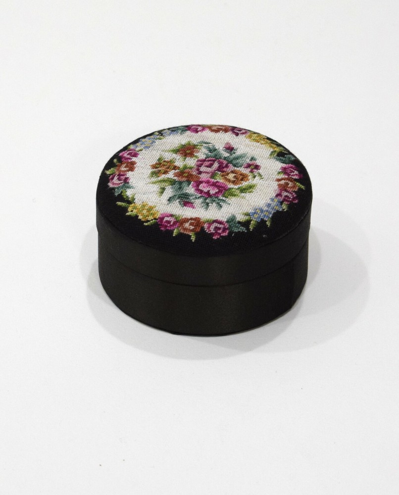 Chinese White Petite Point Round Box 2.5"