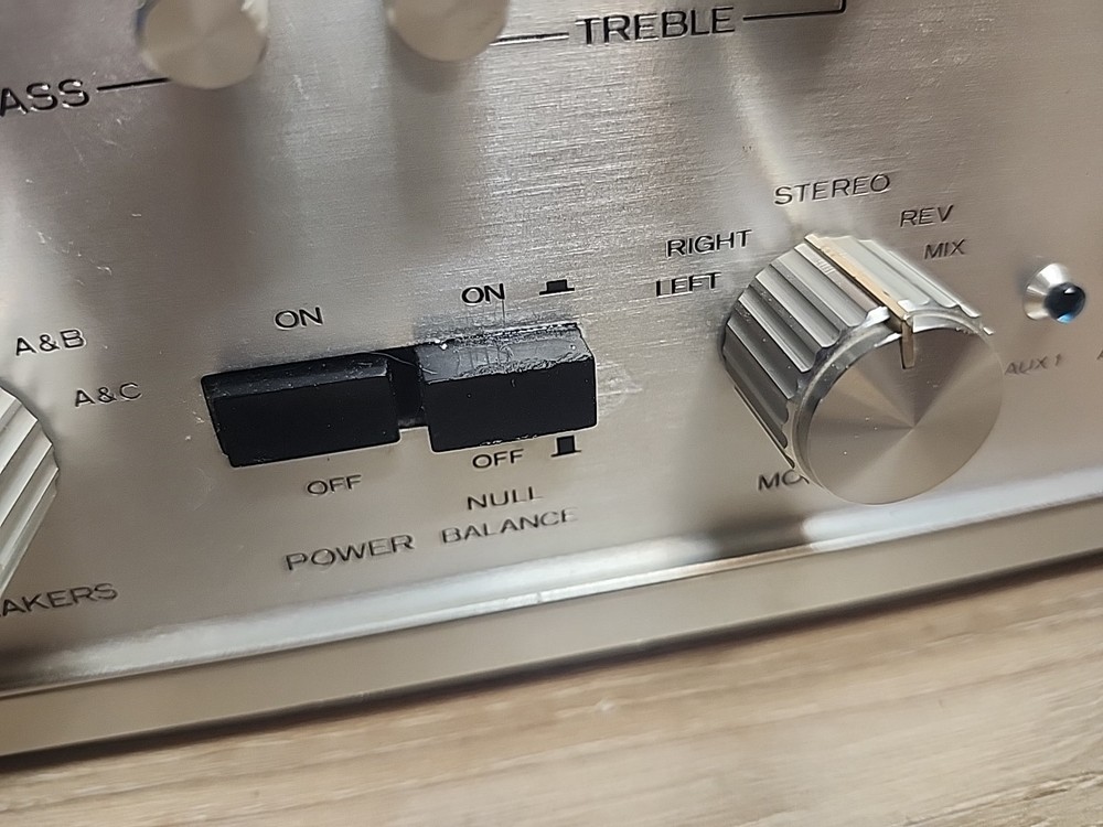 Kenwood Model KA-7002 Solid State Stereo Integrated Amplifier Works Read Please