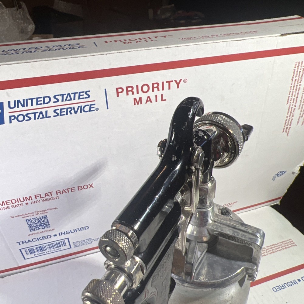 Binks Model 7 Spray Gun