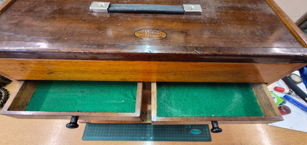 Moore & Wright Engineers Toolmakers Cabinet - 7 Drawers & Top Compartment & key