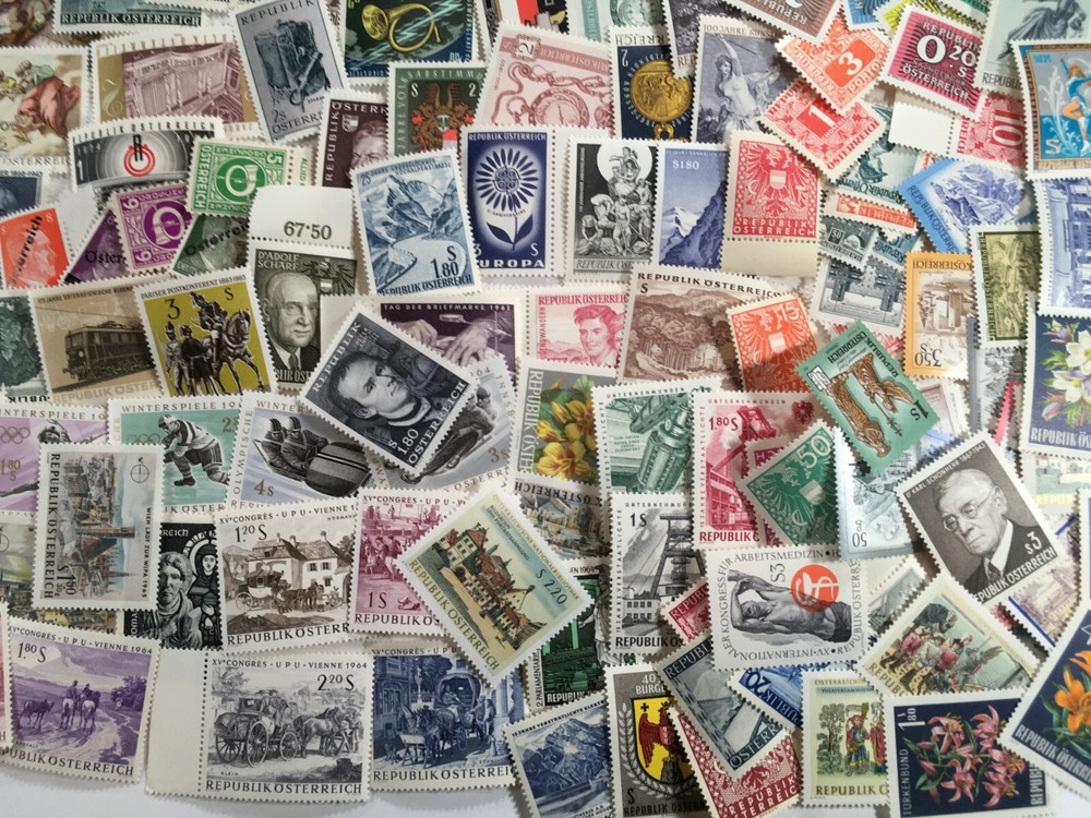 AUSTRIA - 200 STAMPS - ALL DIFFERENT - MINT/NH