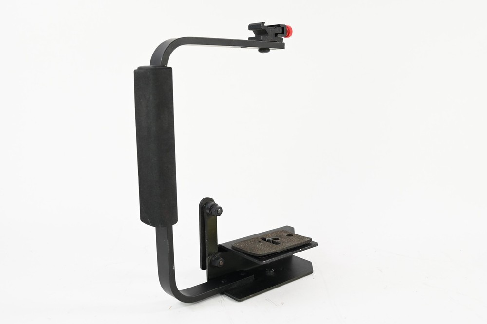 Stroboframe 310-900 Pro Rotating Flash Bracket #G141