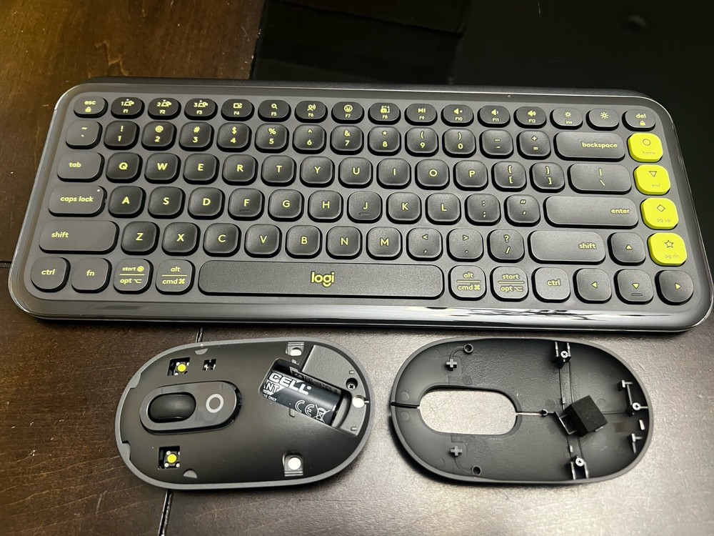Logitech POP ICON Combo, Bluetooth Keyboard and Mouse Combo -Graphite