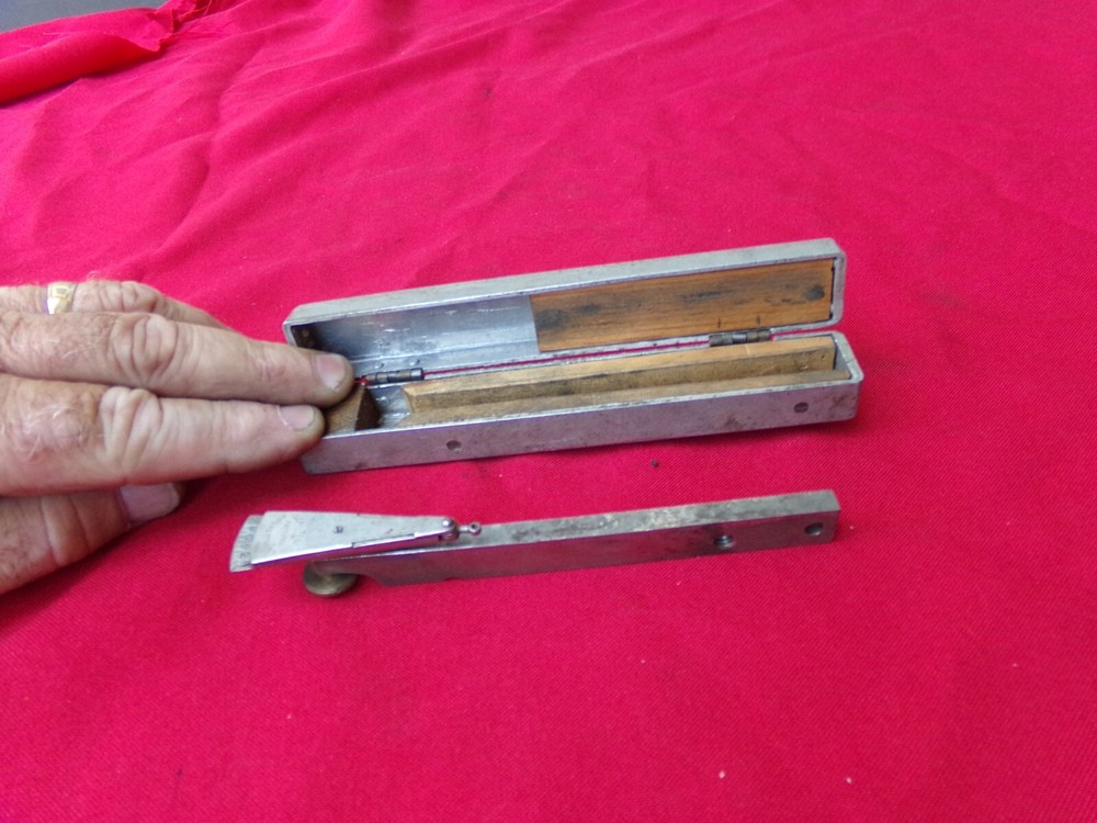 DOUBLE SCALE TEST INDICATOR VINTAGE MACHINIST TOOLS W/ CASE NICE