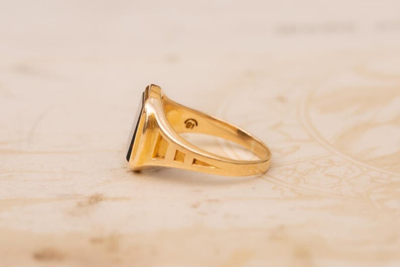Vintage Bloodstone Signet Ring – Rectangular Gemstone Gold Plated Men's Ring