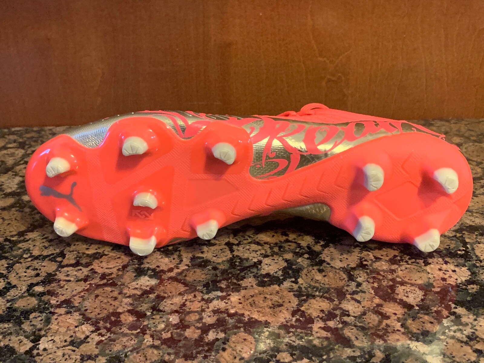 New! Mens PUMA FUTURE 2.4 NEYMAR NJR FG FUZIONFIT SOCCER CLEATS FIERY CORAL GOLD