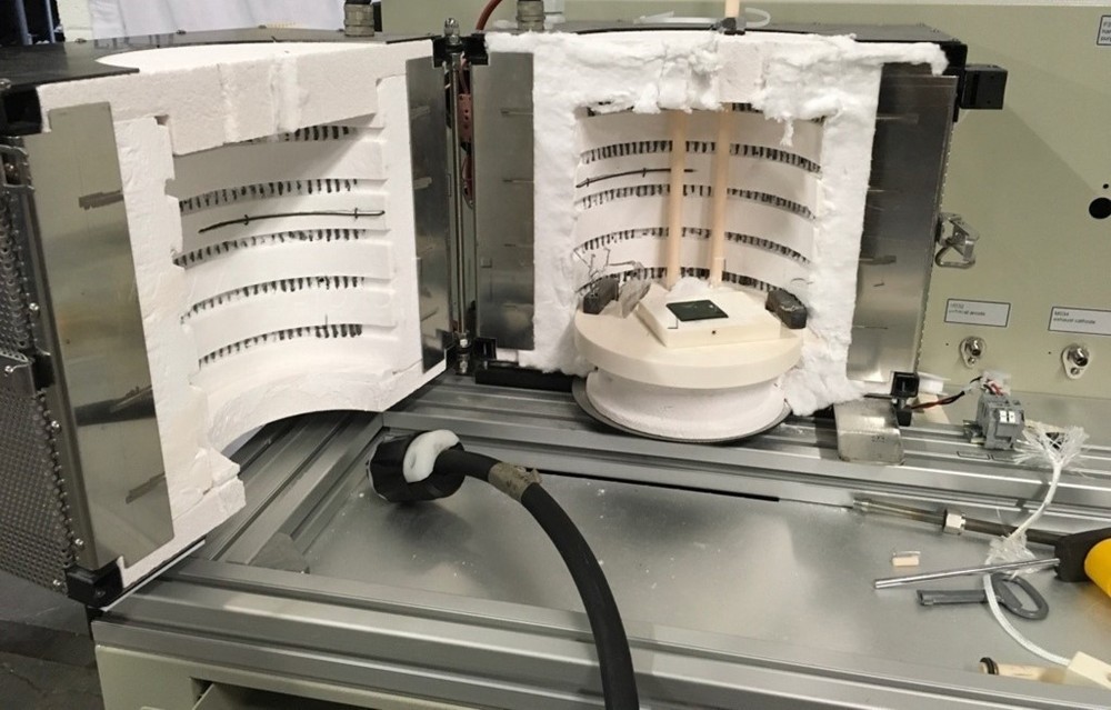 HORIBA FUELCON EVALUATOR-C FUEL CELL TESTING STAND