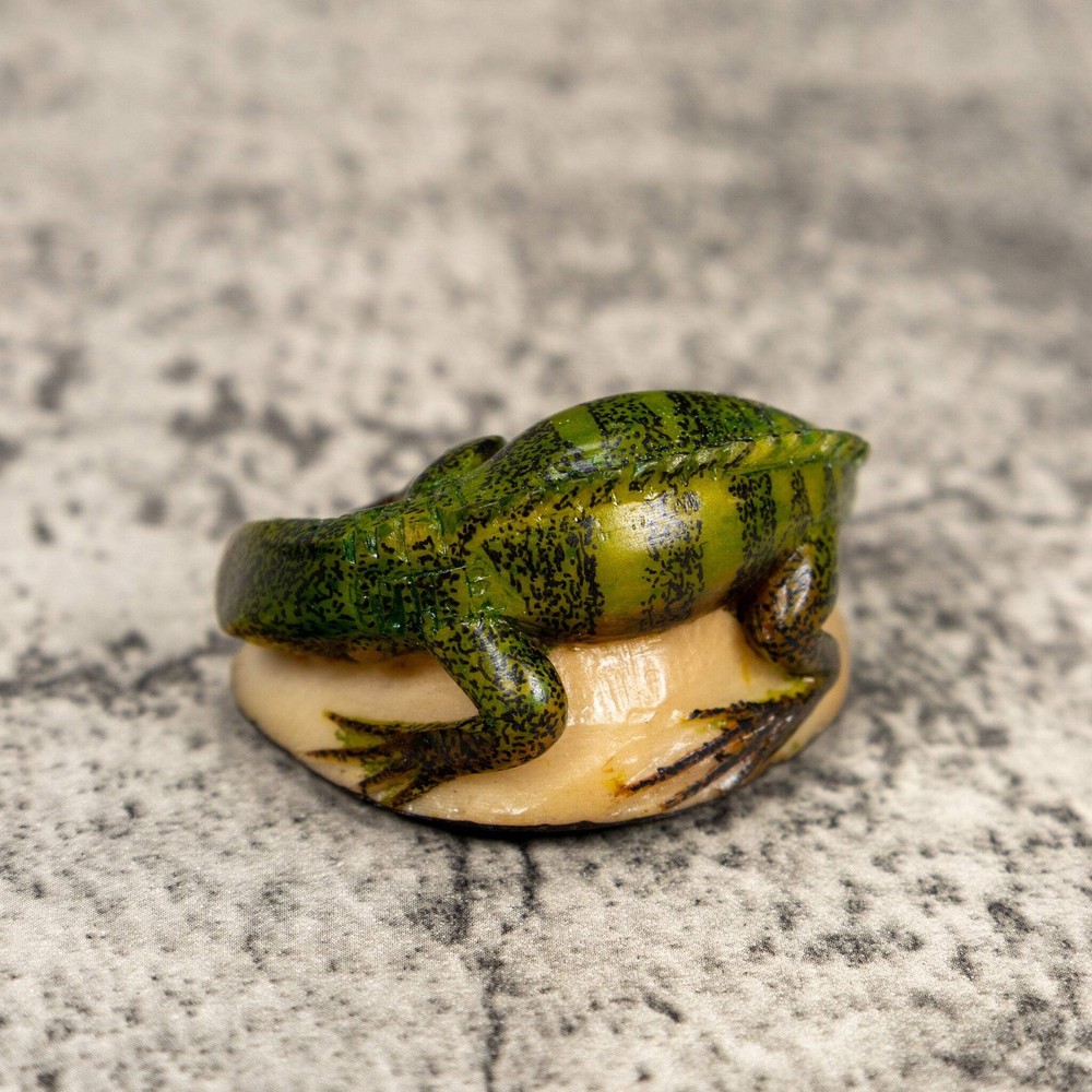 Green Iguana Lizard Tagua Carving