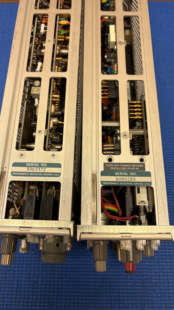 Tektronix 7B92 DUAL TIME BASE & 7B85 DELAYING TIME BASE MODULES