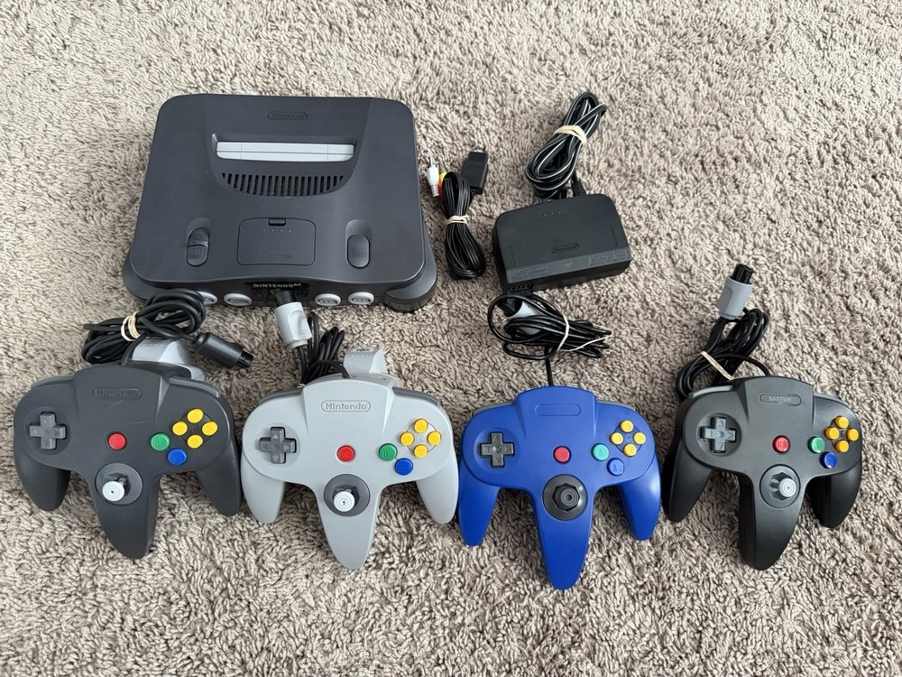 Nintendo 64 N64 System Game Console Bundle W/ 4 Controllers 2 Rumble Paks Jumper
