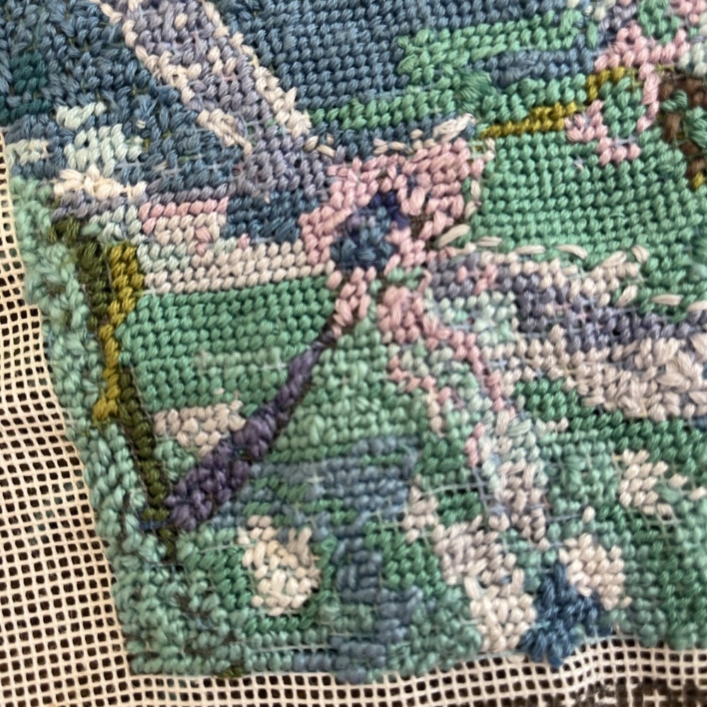 2004 COMPLETED Dimensions Mini Dragonfly Pastels Needlepoint 5”x5” **READ**